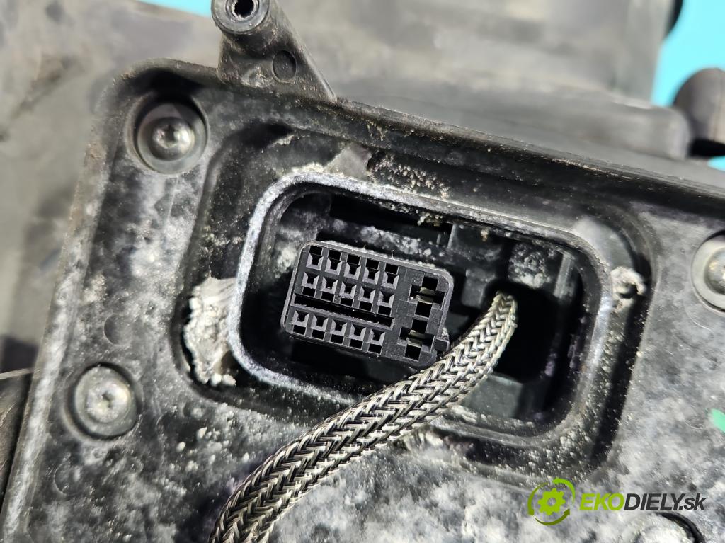 Alfa romeo 159 1.9 jtd 150 HP manual 110 kW 1910 cm3 4- Reflektor: pravý 60683987 (Svetlo predné pravé)