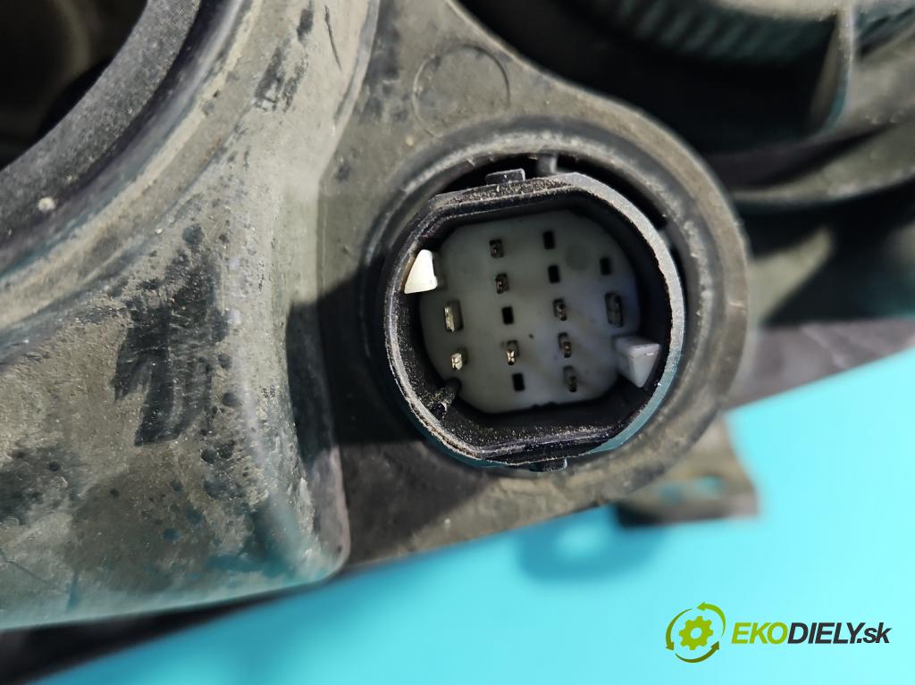 Alfa romeo 159 1.9 jtd 150 HP manual 110 kW 1910 cm3 4- Reflektor: pravý 60683987 (Svetlo predné pravé)