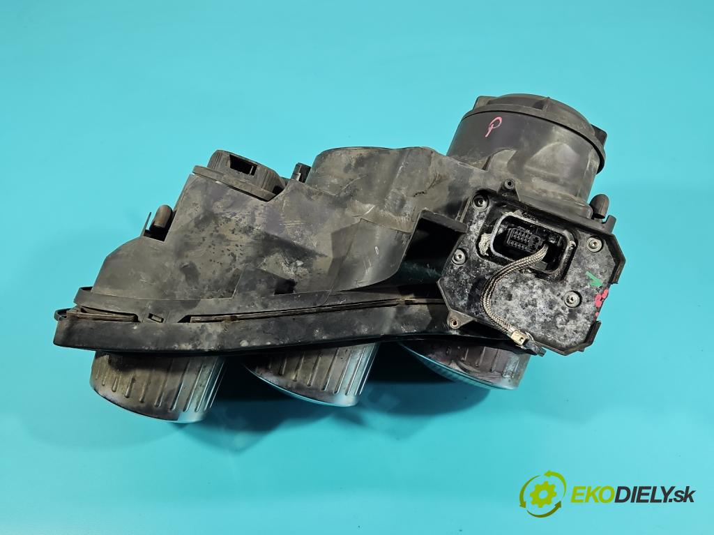 Alfa romeo 159 1.9 jtd 150 HP manual 110 kW 1910 cm3 4- Reflektor: pravý 60683987 (Svetlo predné pravé)