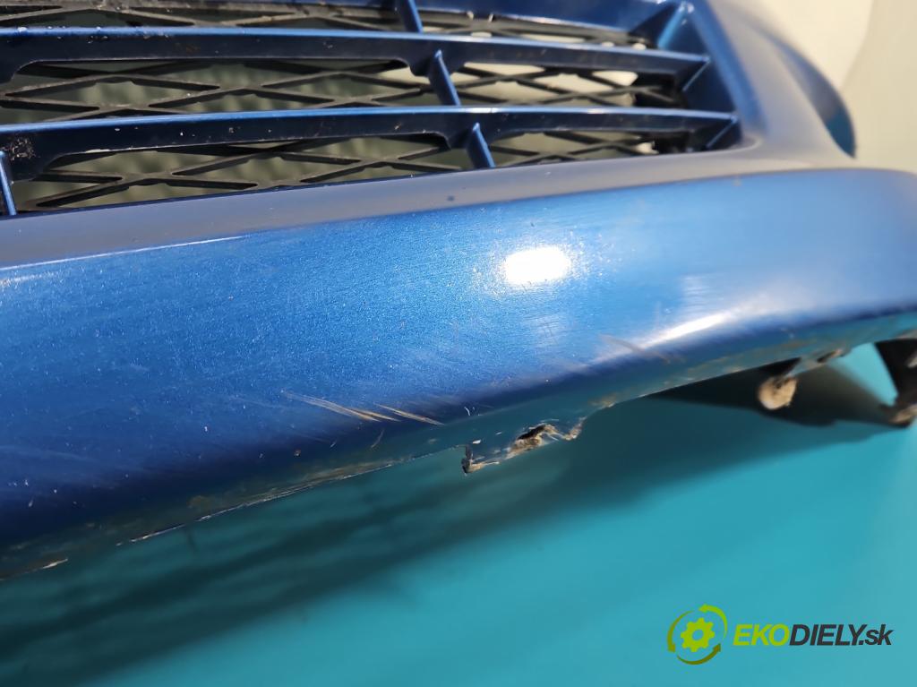 Toyota Yaris II 2005-2011 1.0 vvti 69KM manual 51 kW 998 cm3 5- nárazník přední  (Klika dveří ostatní)