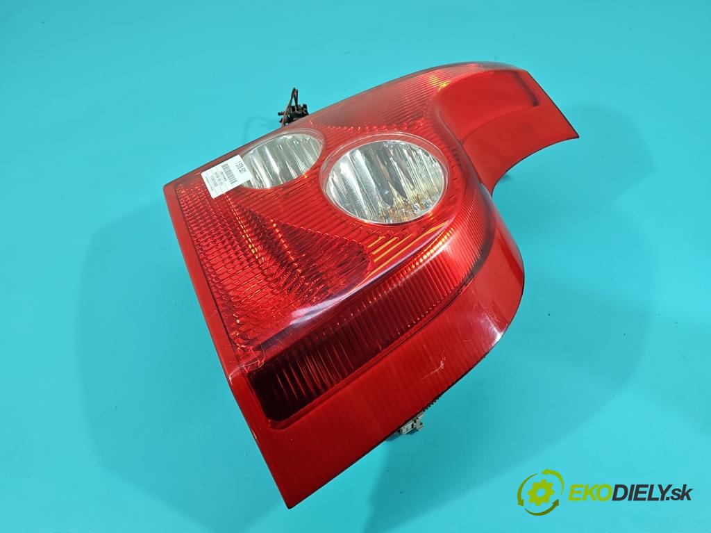 Volvo XC90 I 2002-2014 2.5 T 209KM automatic 154 kW 2521 cm3 5- svetlo / reflektor zadné pravé  (Kľučka dverí ostatné)