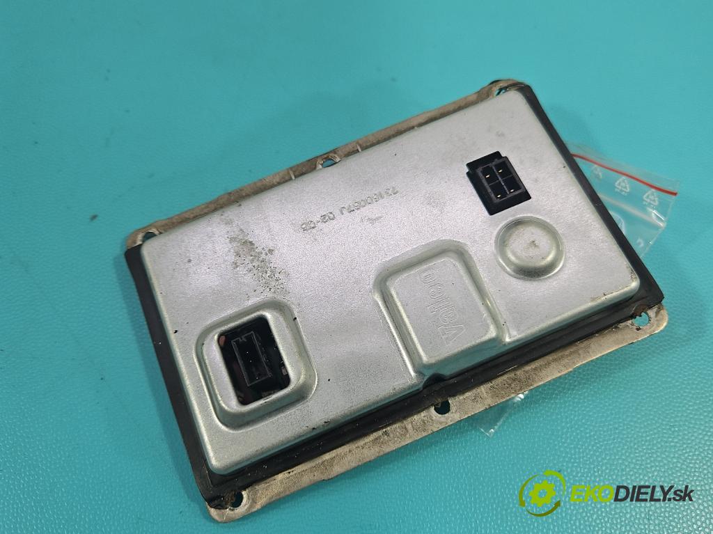 Volvo XC90 I 2002-2014 2.5 T 209KM automatic 154 kW 2521 cm3 5- měnič xenon 73160087J (Řídící jednotka xenonu)