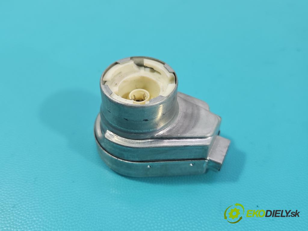 Volvo XC90 I 2002-2014 2.5 T 209KM automatic 154 kW 2521 cm3 5- Vlákno: P452944