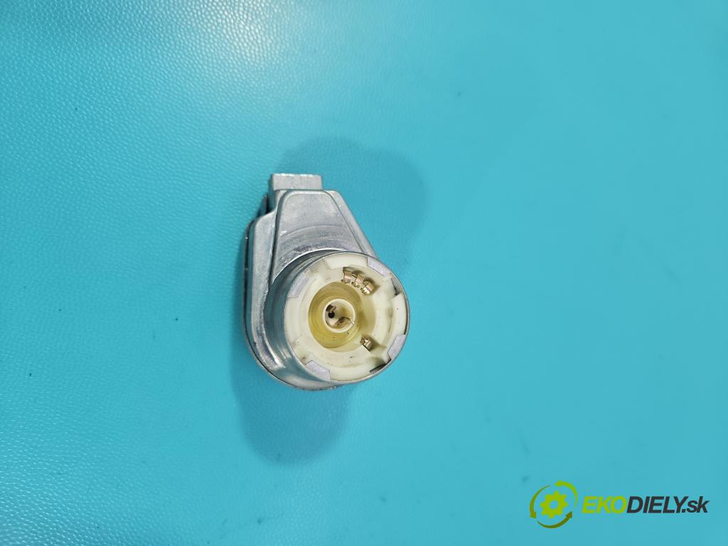 Volvo XC90 I 2002-2014 2.5 T 209KM automatic 154 kW 2521 cm3 5- Vlákno: P452944