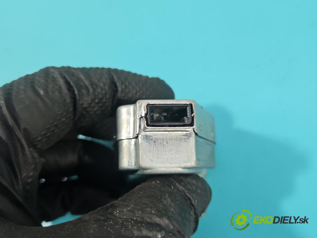 Volvo XC90 I 2002-2014 2.5 T 209KM automatic 154 kW 2521 cm3 5- Vlákno: P566894