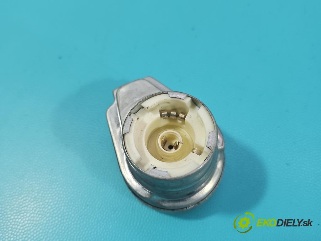 Volvo XC90 I 2002-2014 2.5 T 209KM automatic 154 kW 2521 cm3 5- Vlákno: P566894