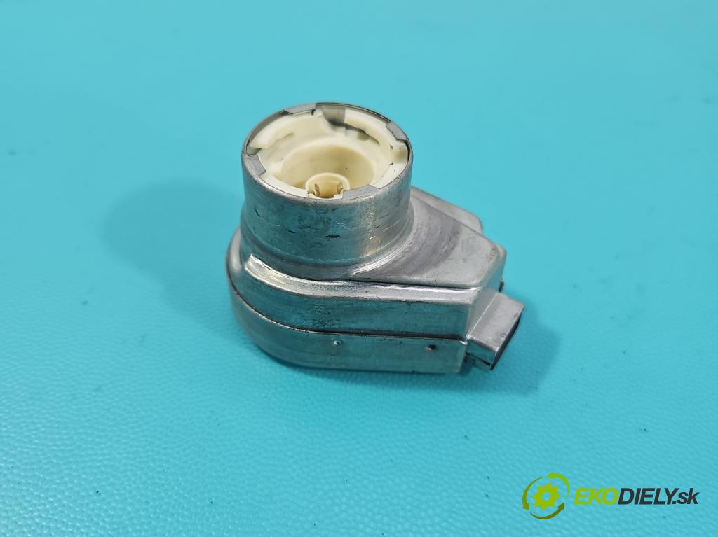 Volvo XC90 I 2002-2014 2.5 T 209KM automatic 154 kW 2521 cm3 5- Vlákno: P566894