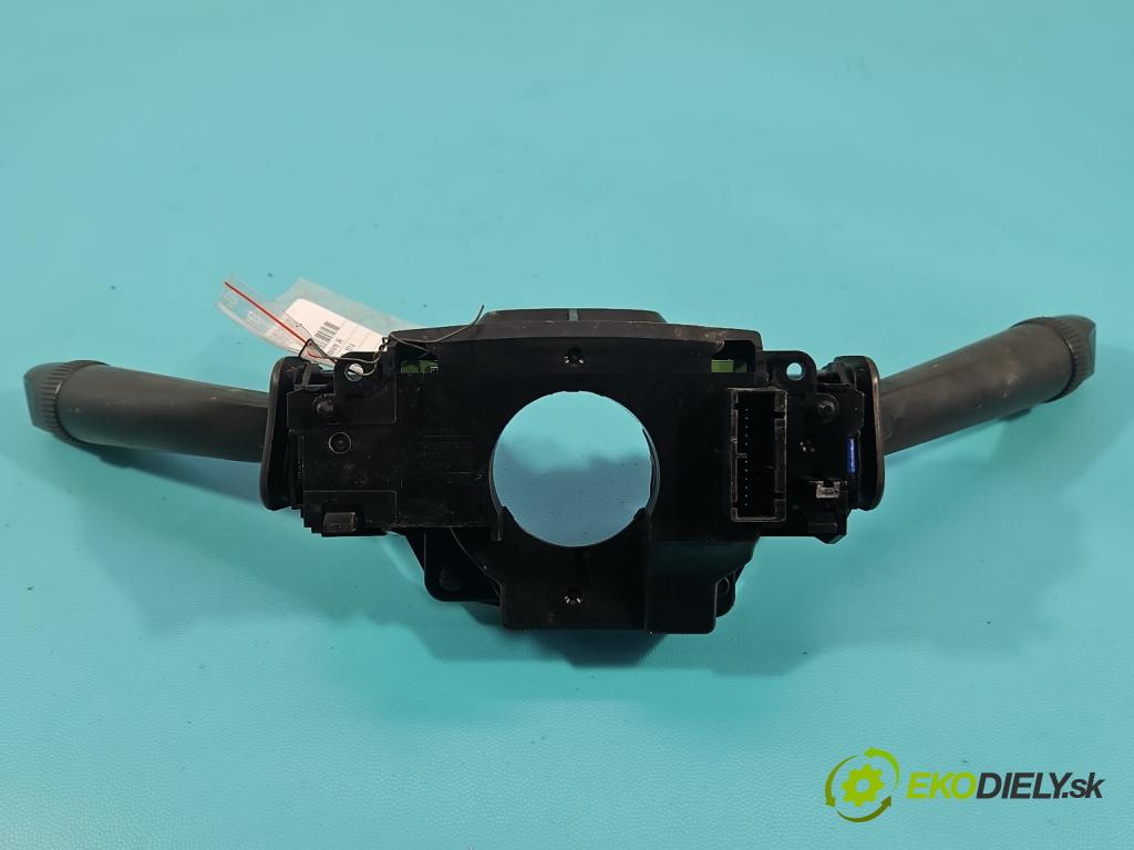 Volvo XC90 I 2002-2014 2.5 T 209KM automatic 154 kW 2521 cm3 5- Přepínač sdružený 30658614 (Páčky pod volantem)