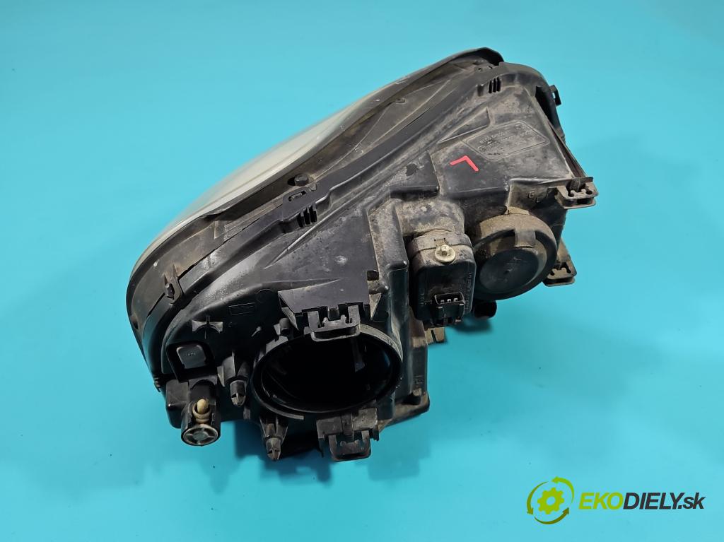 Volvo XC90 I 2002-2014 2.5 T 209KM automatic 154 kW 2521 cm3 5- Reflektor: ľavý 8620859 (Kľučka dverí ostatné)