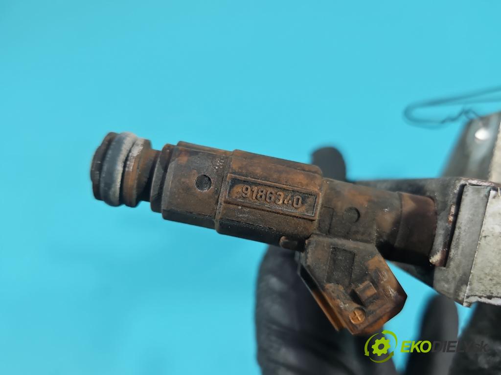 Volvo XC90 I 2002-2014 2.5 T 209KM automatic 154 kW 2521 cm3 5- vstrek 0280155831 (Vstrekovač paliva)