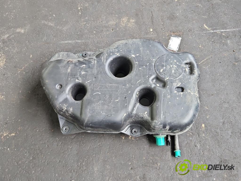 MG MG3  24- 1.5 16V 116 HP manual 85 kW 1495 cm3 5- Nádrž: palivo  (Palivová nádrž)