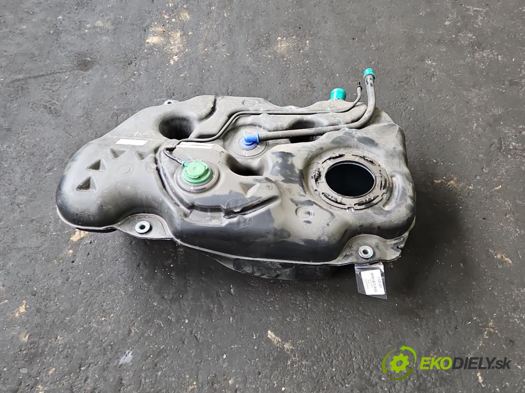 MG MG3  24- 1.5 16V 116 HP manual 85 kW 1495 cm3 5- Nádrž: palivo  (Palivová nádrž)