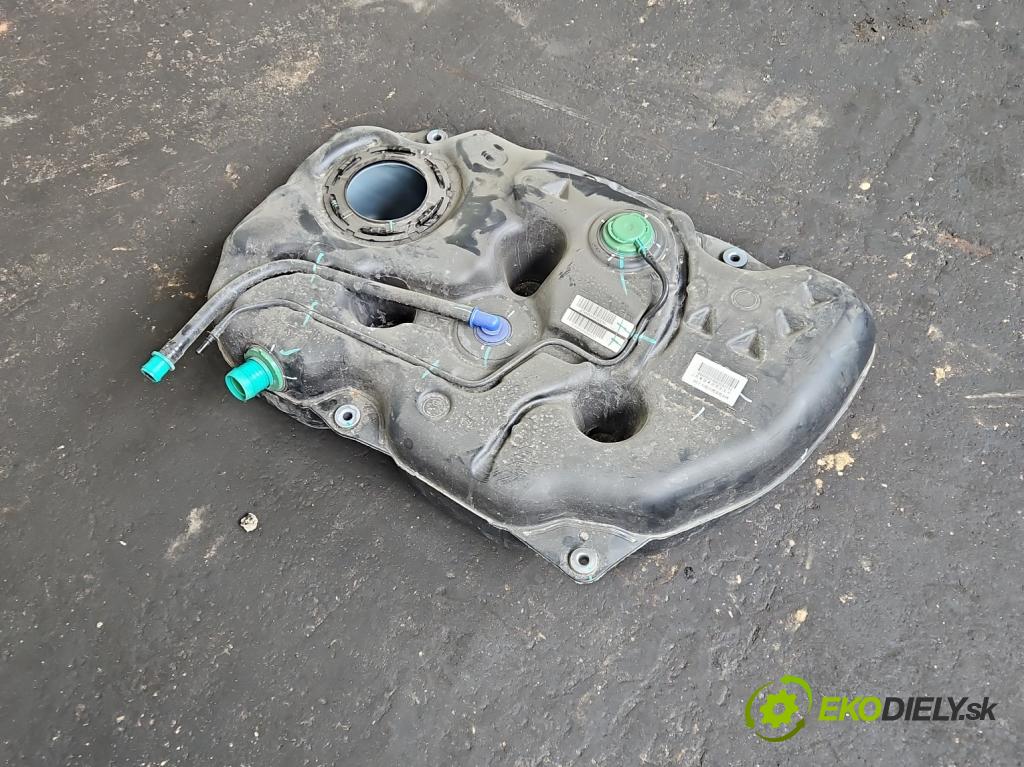 MG MG3  24- 1.5 16V 116 HP manual 85 kW 1495 cm3 5- Nádrž: palivo  (Palivová nádrž)