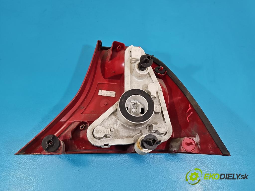 Ford Focus Mk1 1998-2004 1.6 16V 101 HP manual 74 kW 1596 cm3 4- svetlo / reflektor zadné ľavé  (Kľučka dverí ostatné)