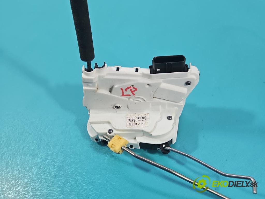 MG MG3  24- 1.5 16V 116 HP manual 85 kW 1495 cm3 5- zámok predné ľavý