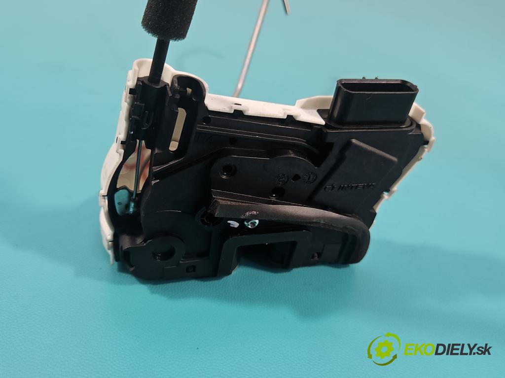 MG MG3  24- 1.5 16V 116 HP manual 85 kW 1495 cm3 5- zámok predné pravý 11341605