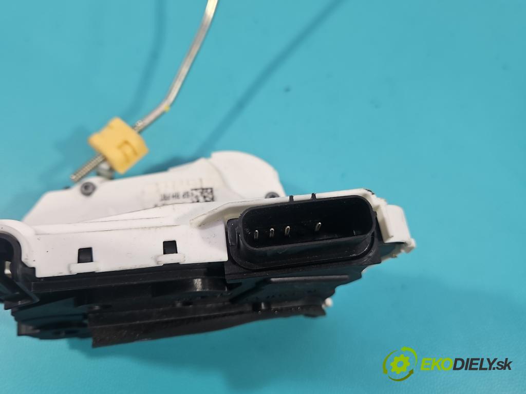 MG MG3  24- 1.5 16V 116 HP manual 85 kW 1495 cm3 5- zámok predné pravý 11341605