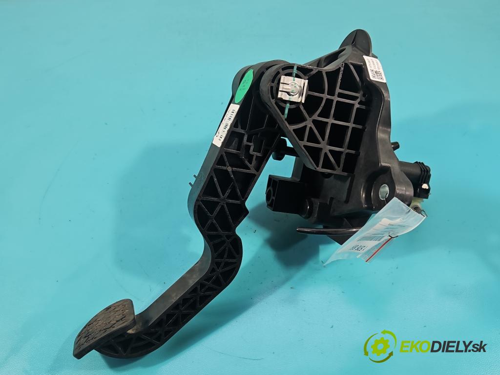 MG MG3  24- 1.5 16V 116 HP manual 85 kW 1495 cm3 5- pompa spojková 2407270308