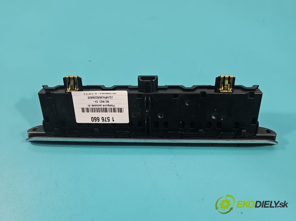 MG MG3  24- 1.5 16V 116 HP manual 85 kW 1495 cm3 5- prepínač ostatné 11496132