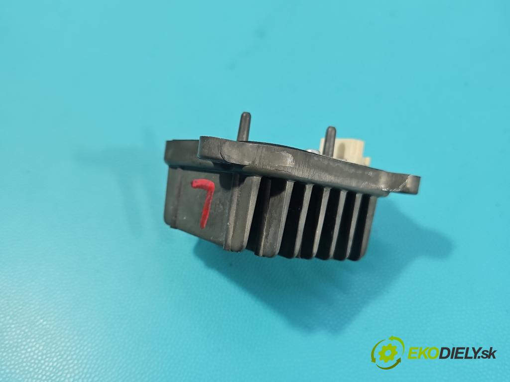 MG MG3  24- 1.5 16V 116 hp manual 85 kW 1495 cm3 5- modul lampy: C191132D