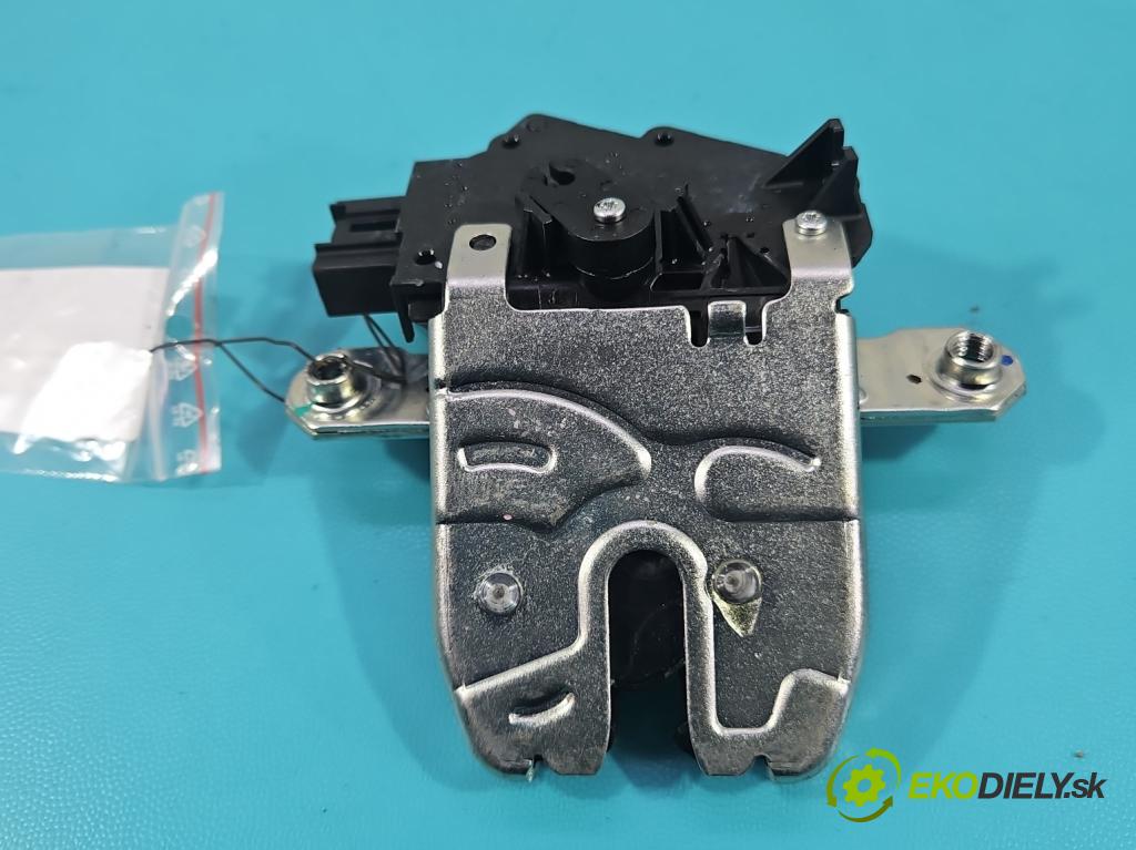 MG MG3  24- 1.5 16V 116 hp manual 85 kW 1495 cm3 5- zámek kufrových dveří zadní 10314527