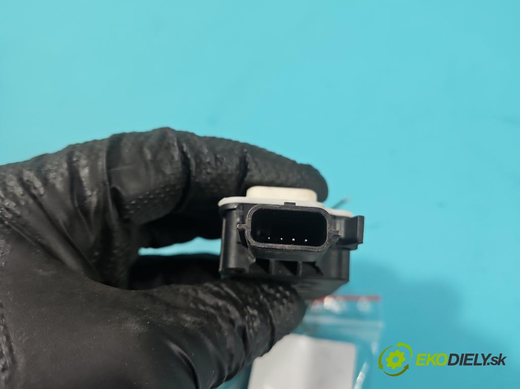 MG MG3  24- 1.5 16V 116 HP manual 85 kW 1495 cm3 5- motor: ostatné 6477R1012