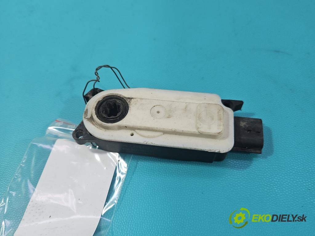 MG MG3  24- 1.5 16V 116 HP manual 85 kW 1495 cm3 5- motor: ostatné 6477R1012