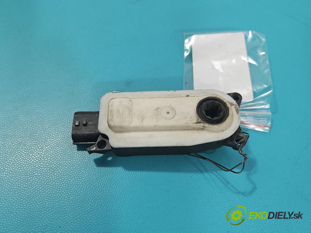 MG MG3  24- 1.5 16V 116 HP manual 85 kW 1495 cm3 5- motor: ostatné 6477R1012