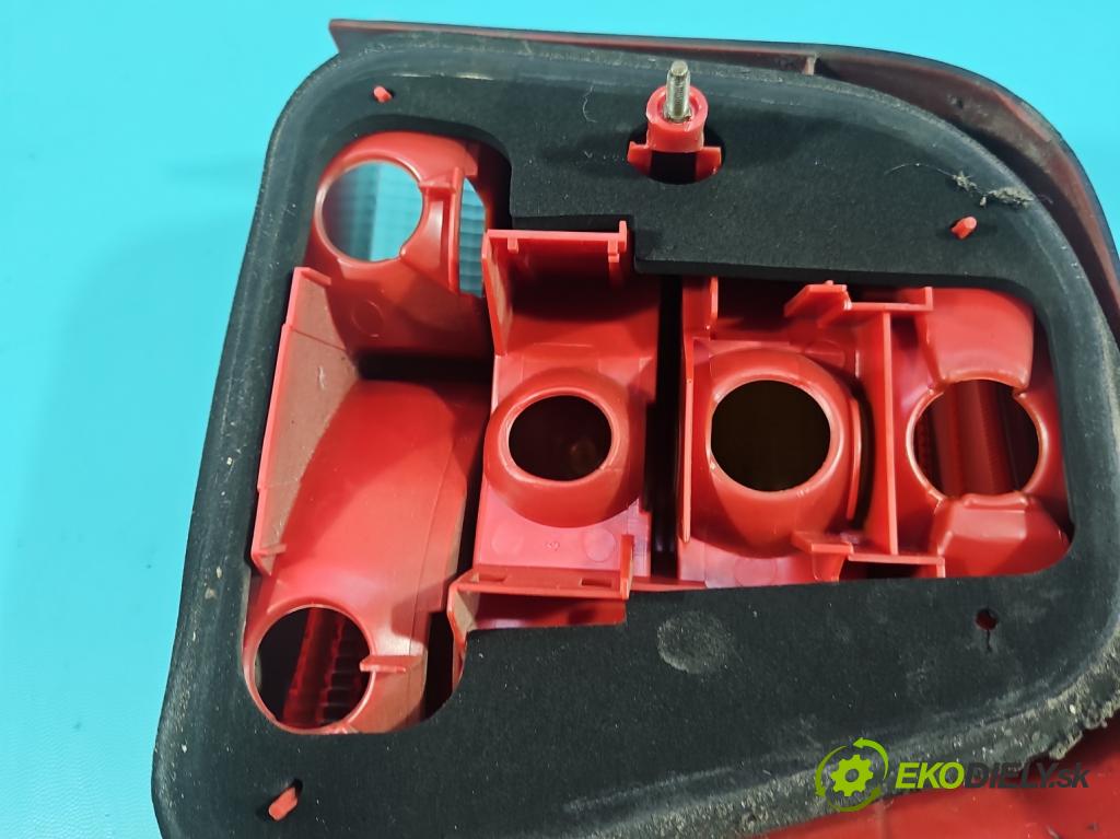 Vw Golf IV 1997-2003 1.6 SR 101 HP manual 74 kW 1595 cm3 5- svetlo / reflektor zadné ľavé 1J6945095Q (Kľučka dverí ostatné)