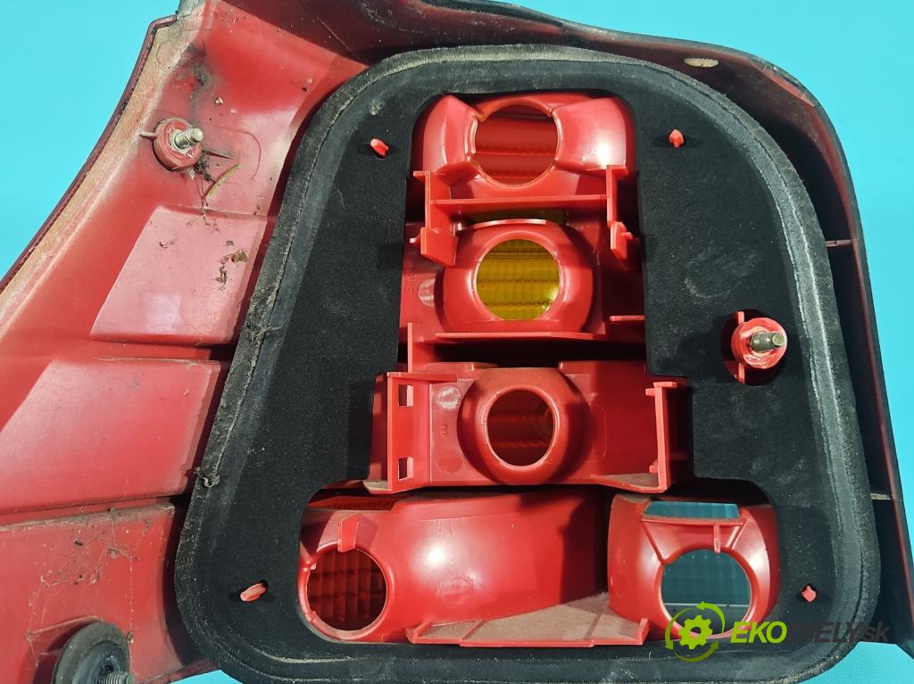 Vw Golf IV 1997-2003 1.6 SR 101 HP manual 74 kW 1595 cm3 5- svetlo / reflektor zadné pravé  (Kľučka dverí ostatné)