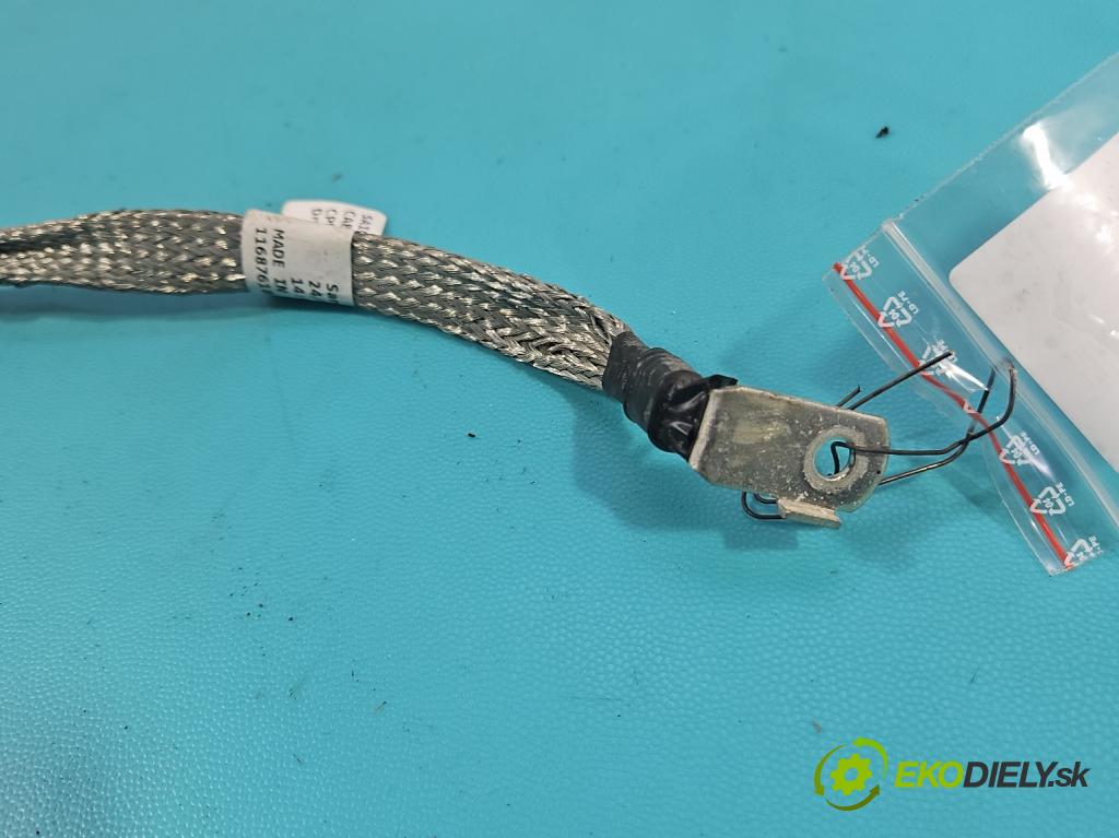 MG MG3  24- 1.5 16V 116 hp manual 85 kW 1495 cm3 5- Balíček: 11687618