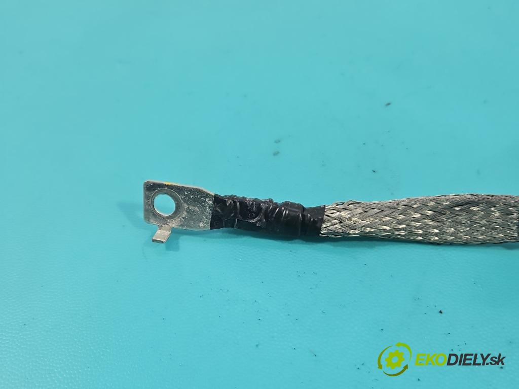 MG MG3  24- 1.5 16V 116 hp manual 85 kW 1495 cm3 5- Balíček: 11687618