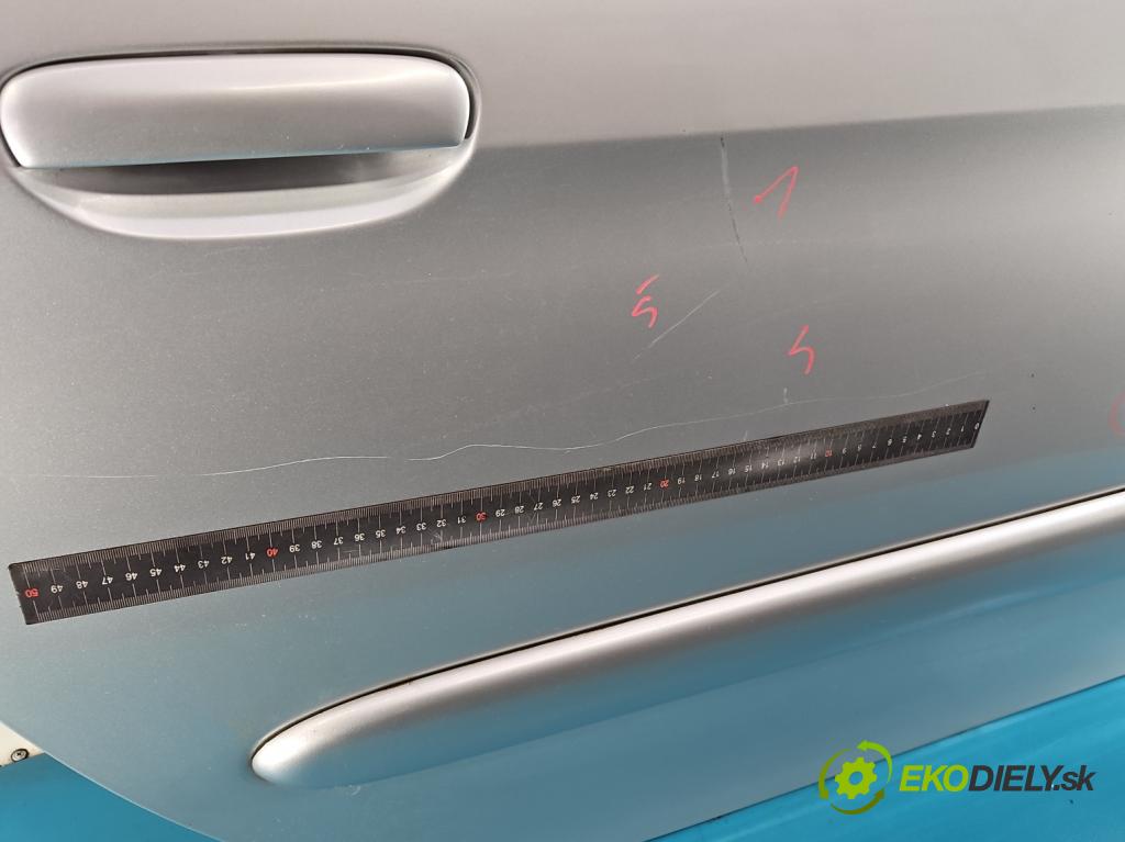 Citroen Xsara Picasso 1.8 16V 116 HP manual 85 kW 1749 cm3 5- dvere zadné pravé  (Kľučka dverí ostatné)