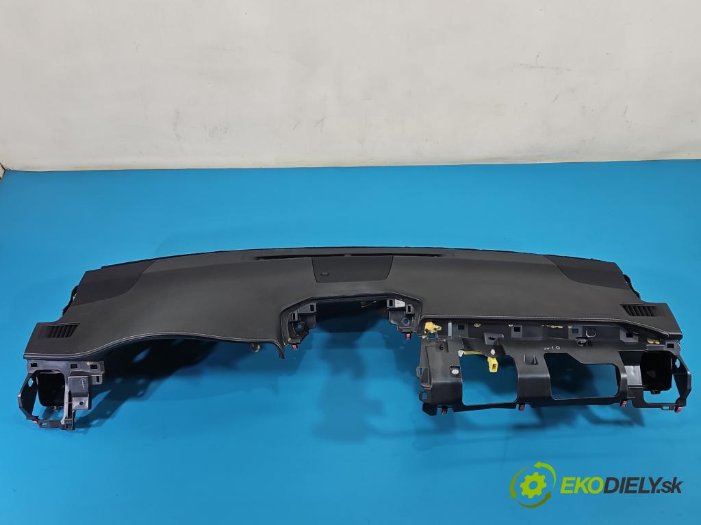 Lexus NX I 2014-2021 2.5 16V 155 hp automatic 114 kW 2494 cm3 5- kokpit,přistrojova deska 