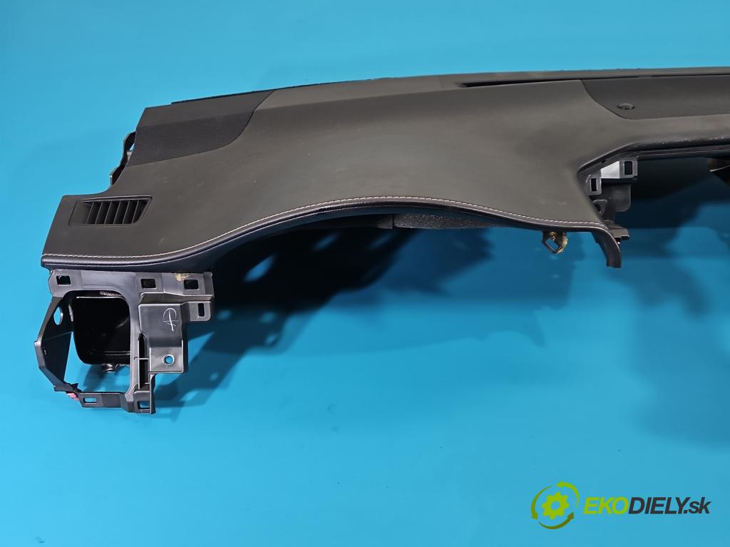 Lexus NX I 2014-2021 2.5 16V 155 HP automatic 114 kW 2494 cm3 5- kokpit,pristrojová doska rozdeľovacia