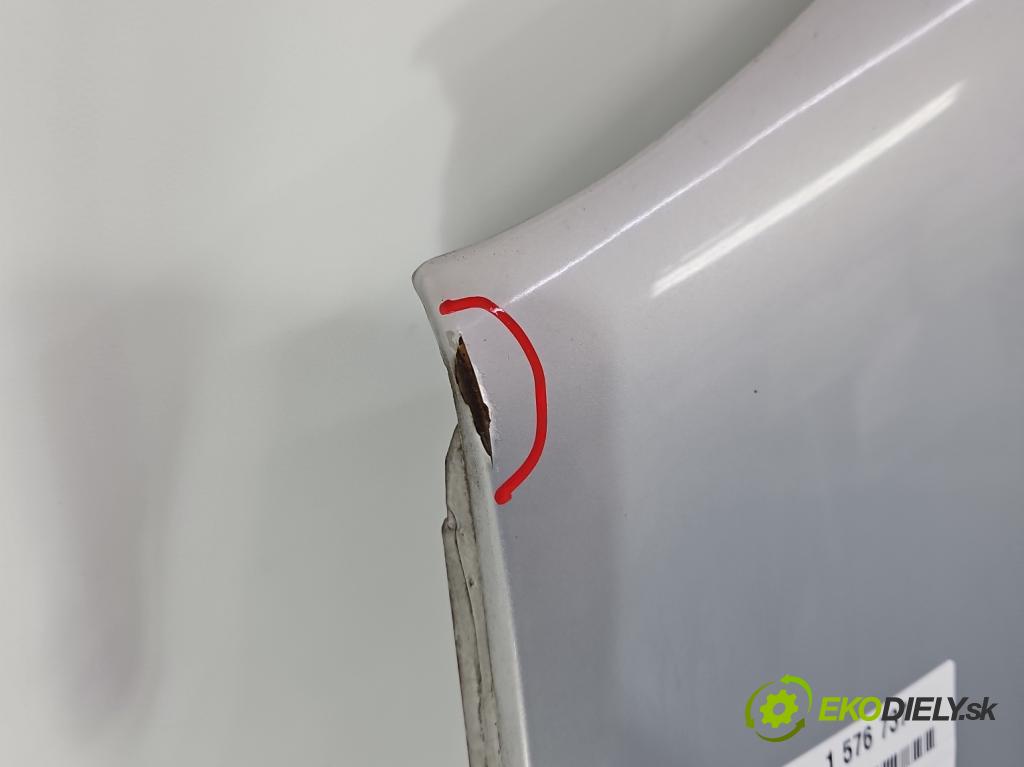 Vw Golf IV 1997-2003 1.6 SR 101 hp manual 74 kW 1595 cm3 5- kapota přední