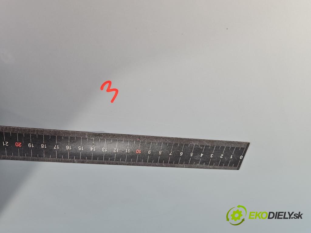 Vw Golf IV 1997-2003 1.6 SR 101 hp manual 74 kW 1595 cm3 5- kapota přední