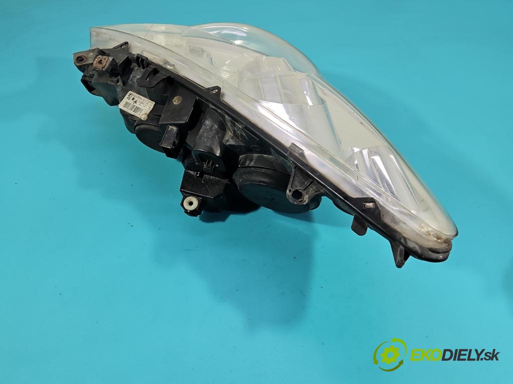 Peugeot 307 1.6 hdi 90 HP manual 66 kW 1560 cm3 5- Reflektor: pravý 9681832980-00 (Svetlo predné pravé)