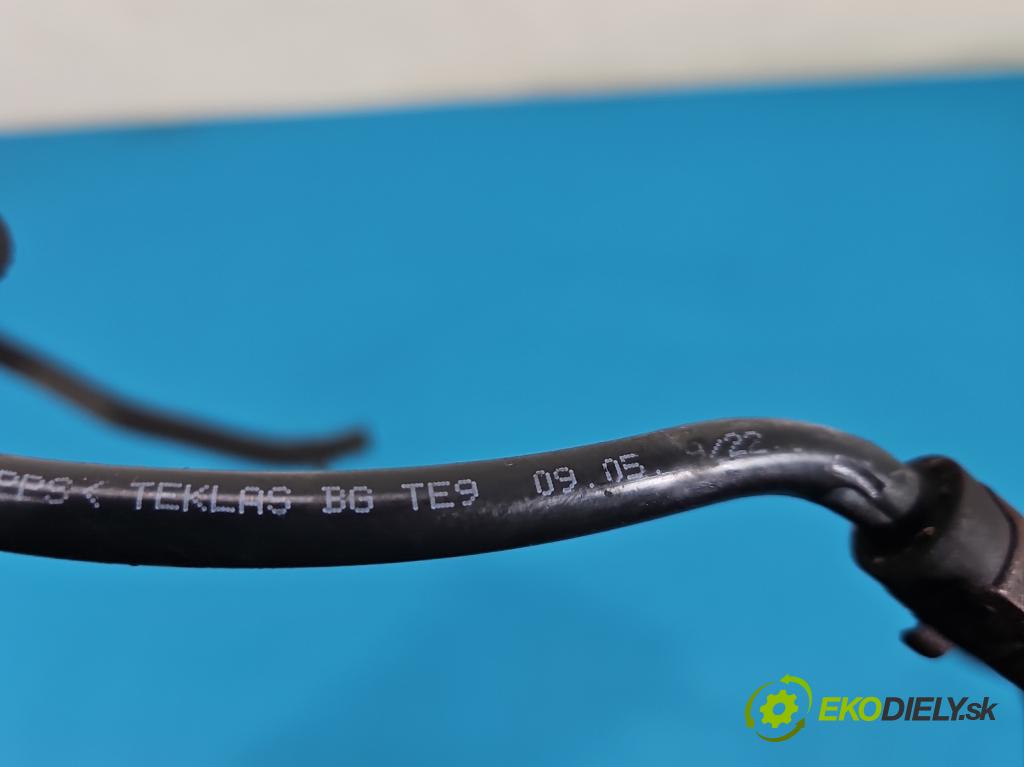 Skoda Fabia III 2014- 2021 1.0 TSI 95 HP manual 70 kW 999 cm3 5- rúrka systému chladenia 04C121064B