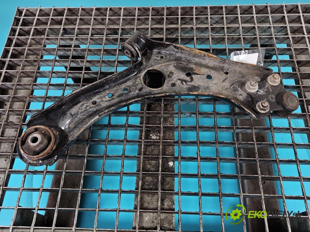 MG MG3  24- 1.5 16V 116 HP manual 85 kW 1495 cm3 5- predné ľavý  (Kľučka dverí ostatné)