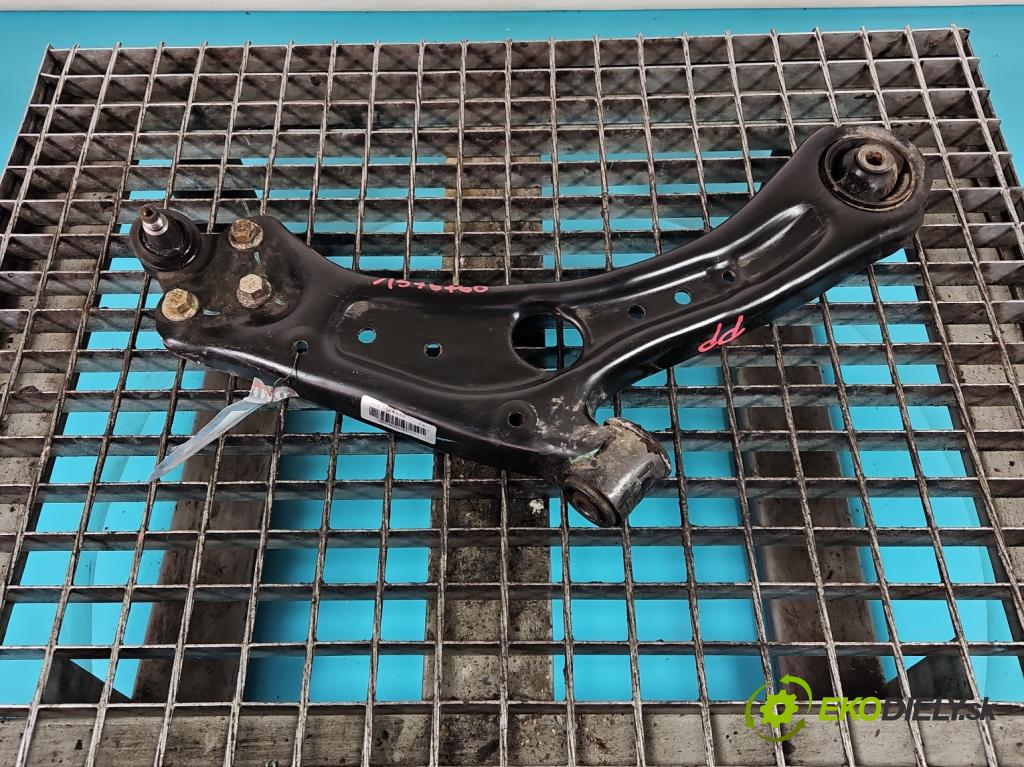 MG MG3  24- 1.5 16V 116 HP manual 85 kW 1495 cm3 5- predné pravý  (Kľučka dverí ostatné)