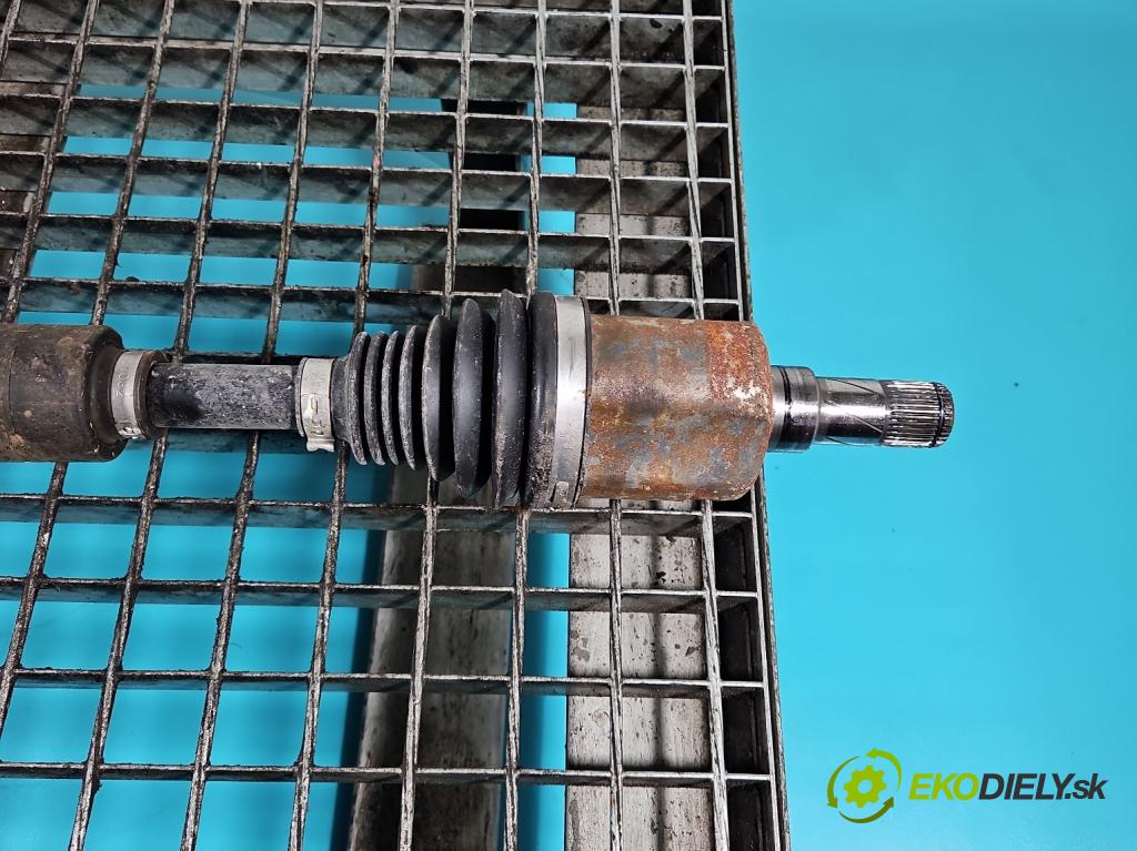 MG MG3  24- 1.5 16V 116 HP manual 85 kW 1495 cm3 5- poloos predné pravé 11132045