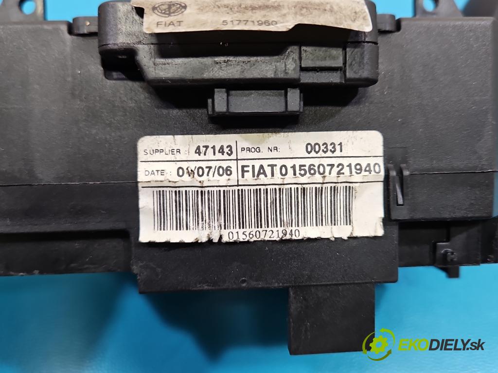 Alfa romeo 159 1.9 jtd 150 HP manual 110 kW 1910 cm3 4- prepínač komplex: 01560721940 (Prepínacie páčky pod volantom)