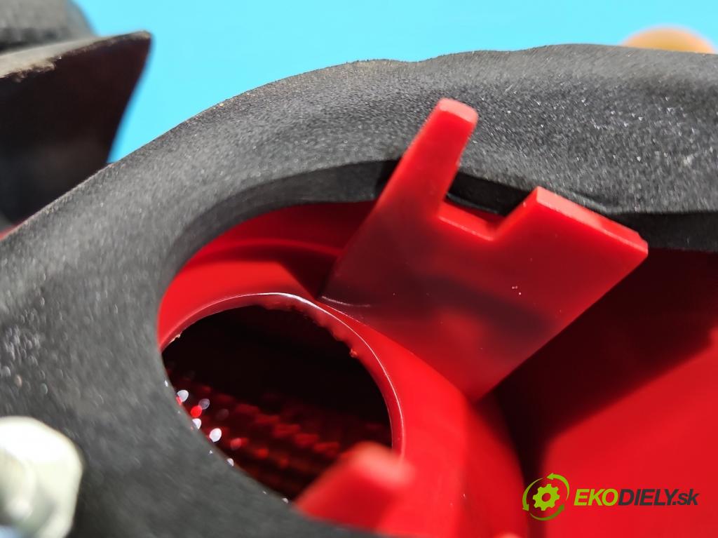 Alfa romeo 159 1.9 jtd 150 HP manual 110 kW 1910 cm3 4- svetlo / reflektor zadné ľavé 50504821 (Kľučka dverí ostatné)