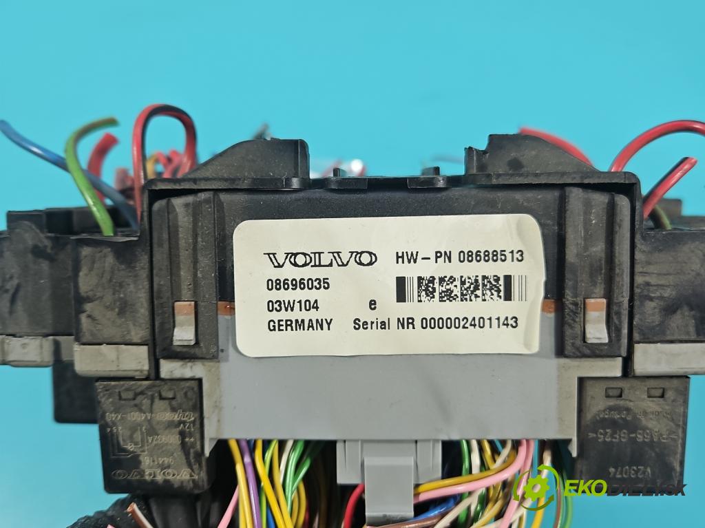 Volvo XC90 I 2002-2014 2.5 T 209KM automatic 154 kW 2521 cm3 5- skrinka poistka 08688513 (Poistková skrinka)