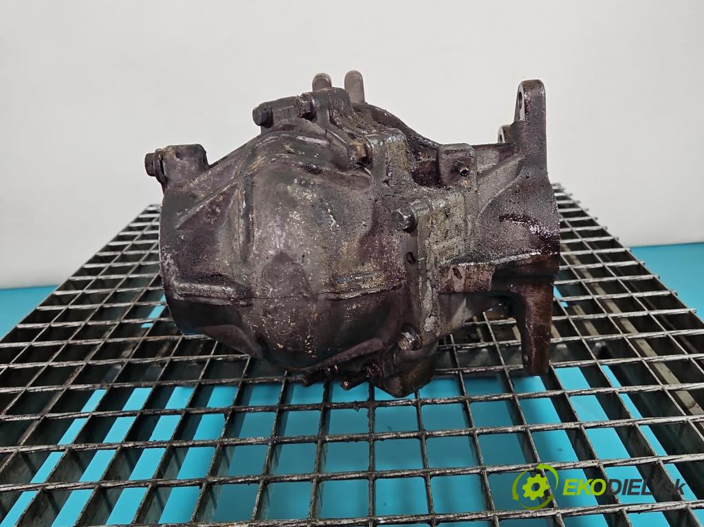 Volvo XC90 I 2002-2014 2.5 T 209KM automatic 154 kW 2521 cm3 5- Redukce: 1023808