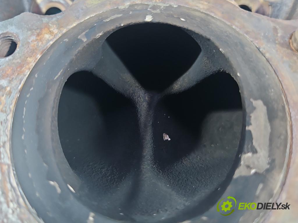 Volvo XC90 I 2002-2014 2.5 T 209KM automatic 154 kW 2521 cm3 5- potrubí výfuk 30637921 (Výfukové potrubí)