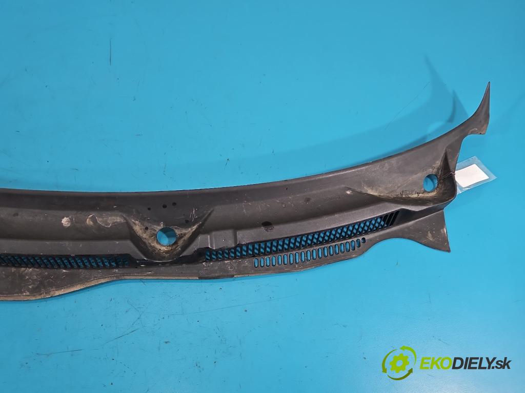 Vw Golf IV 1997-2003 1.6 SR 101 HP manual 74 kW 1595 cm3 5- torpédo 1J1819415G (Torpédo (plast pod čelným sklom))