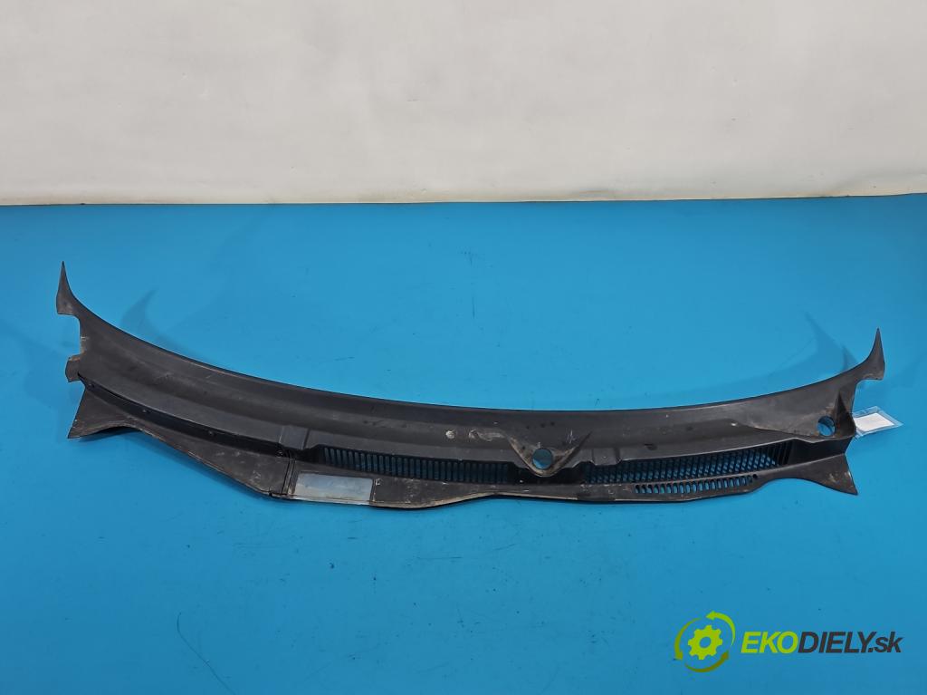 Vw Golf IV 1997-2003 1.6 SR 101 hp manual 74 kW 1595 cm3 5- torpédo 1J1819415G (Plast pod čelním sklem)