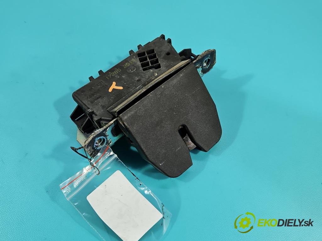 Opel Zafira B 2005-2014 1.9 cdti 150 HP manual 110 kW 1910 cm3 5- zámok kufrové dvere zadné 495058724